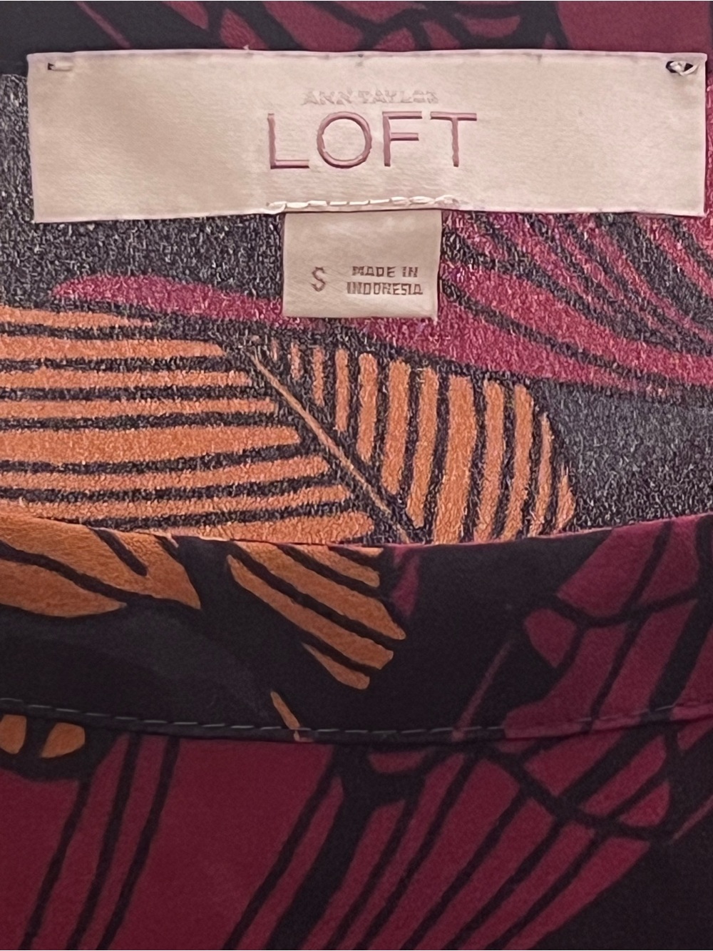 LOFT Women's Black Floral Blouse Berry Pink Size Small - Picture 3 of 5